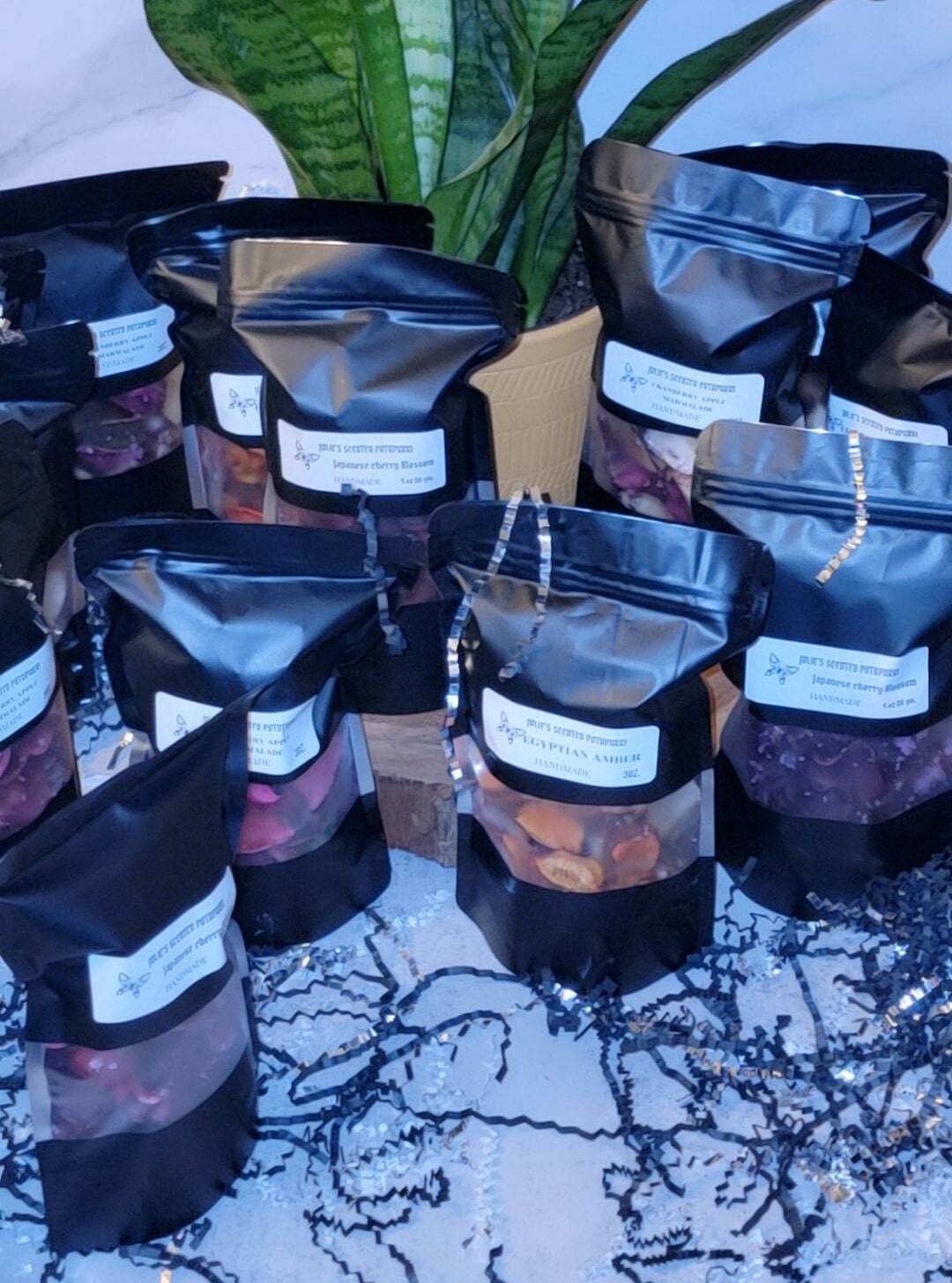 Potpourri made with Fragrant/Essential Oils Handmade/// 2 Different sizes  6.oz  7.oz   Buy 2 Bags of  Potpourri and get one 4oz free!!